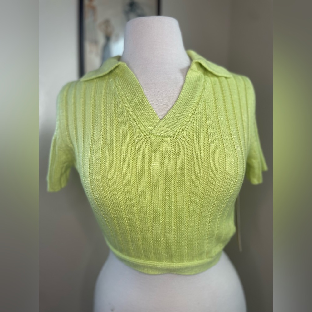 Retro style like green crop top